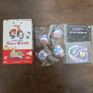 Honda Super Cub 산리오 캐릭터즈 턱시도샘 묶음 판매