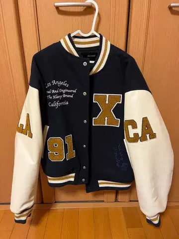 XLARGE 바시티 자켓 네이비 화이트