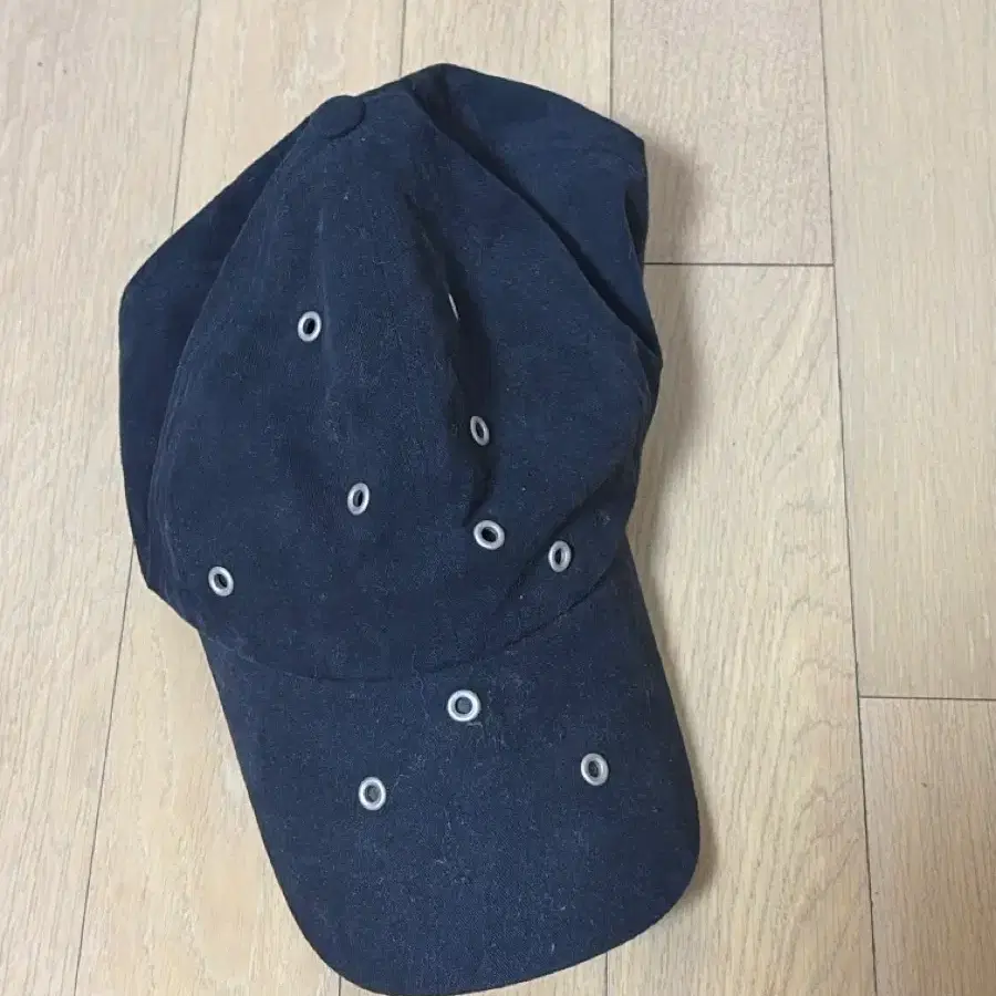더콜디스트모먼트 아일릿 볼캡