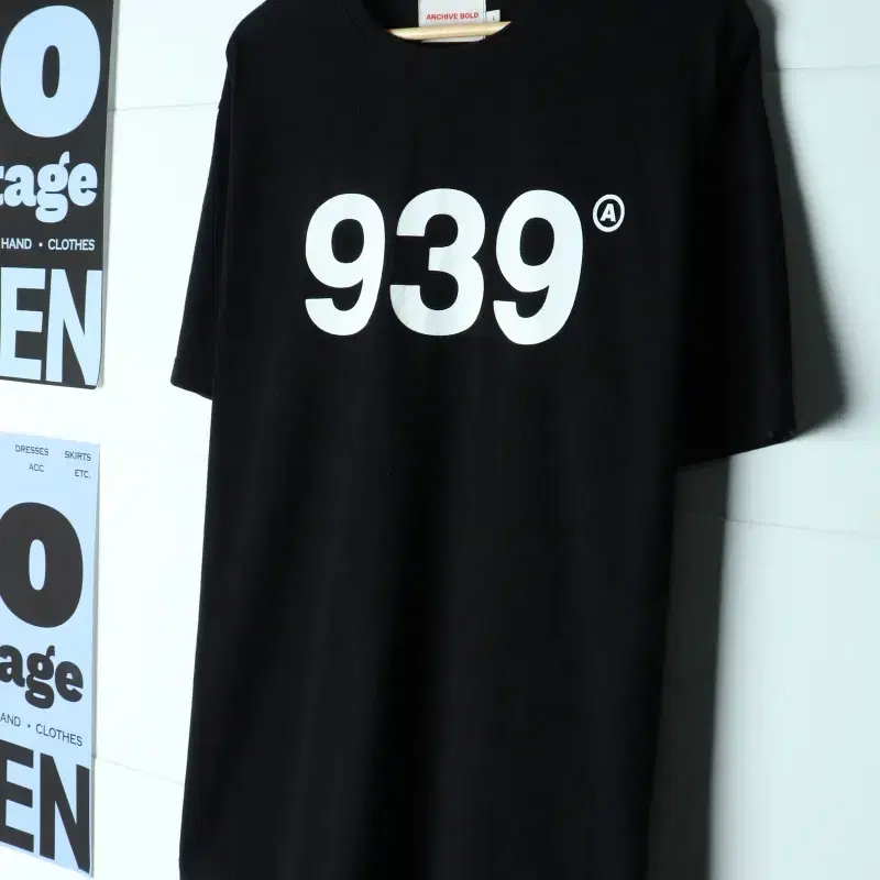 (L-XL) 아카이브 볼드 반팔 티셔츠 오버핏 블랙 스트릿-H34689