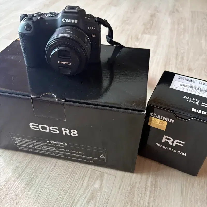 캐논 EOS R8 + RF 50mm F1.8 STM 풀박스