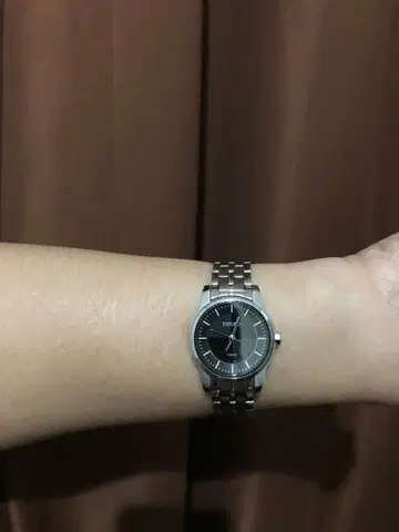 SEIKO 여성용 손목시계 솔라 블랙 다이얼