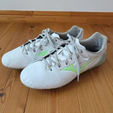 미즈노 23.5cm 축구 스파이크 화이트 MIZUNO