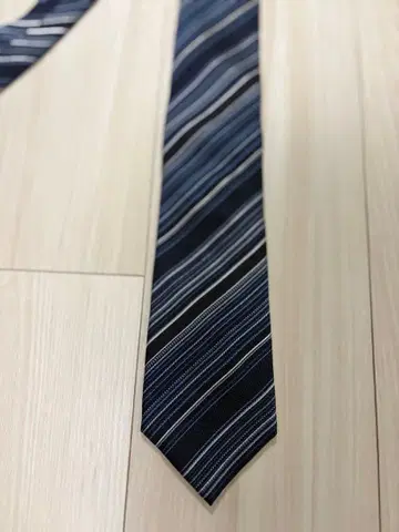 Paul Smith(폴스미스) 넥타이 네이비/블루 스트라이프