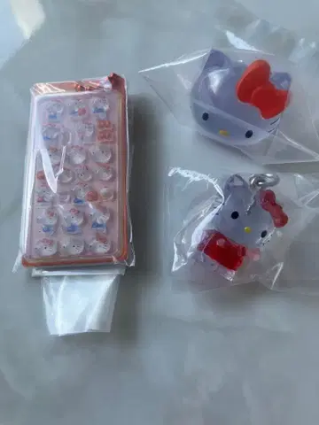 산리오 헬로키티 모자 꽁지 드롭 미니 참 본드로 참 키티