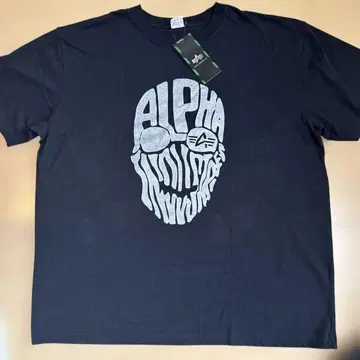 Alpha Industries 블랙 셔츠 미사용