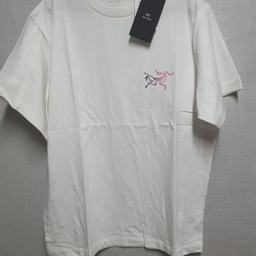 아크테릭스 반팔 티셔츠 화이트xl