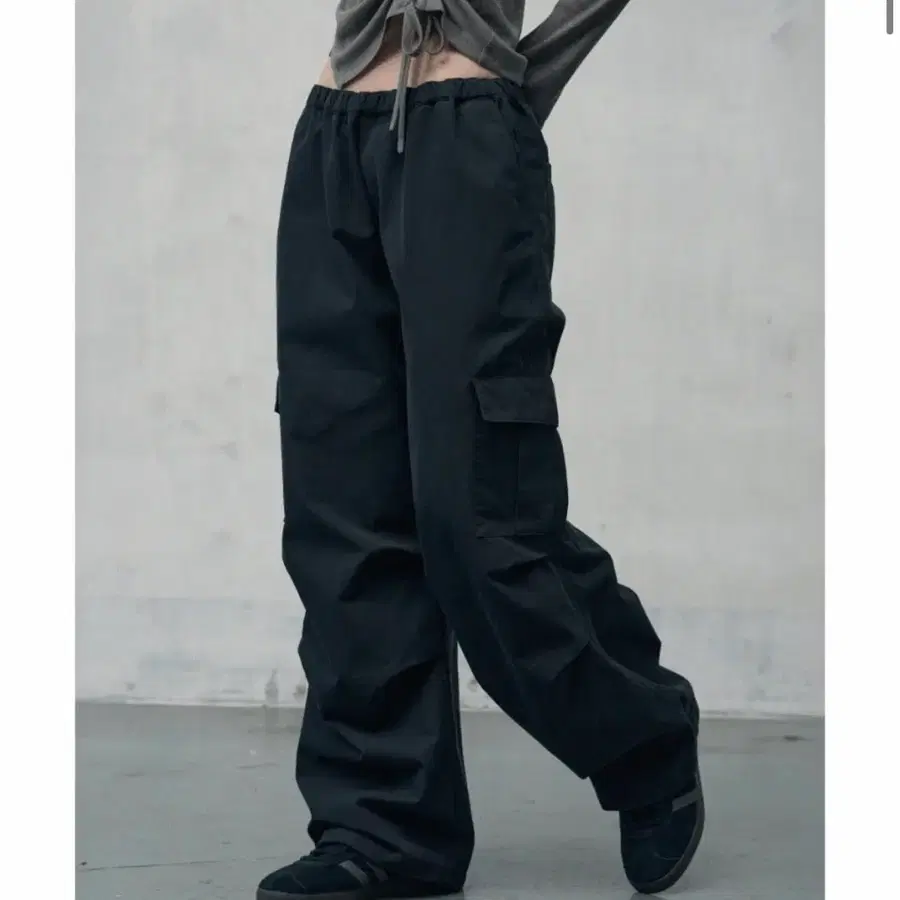 레더리 파라슈트 와이드 카고 팬츠 [BLACK]