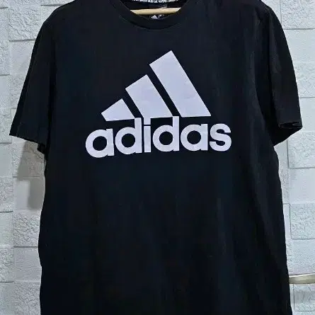 (O)아디다스 반팔티 블랙 XL