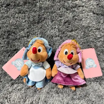 새상품 신데렐라 75주년 수지 파라 봉제 인형 키체인 2개