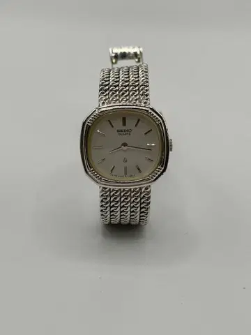 SEIKO QUARTZ 여성용 손목시계 실버 컬러