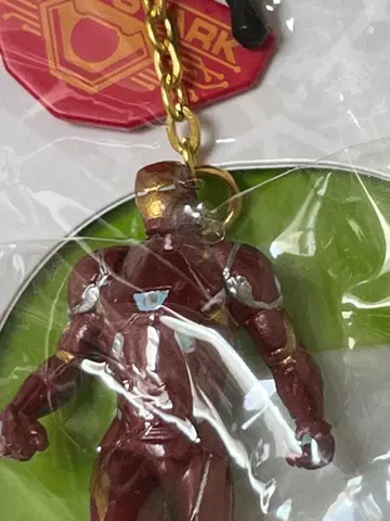 캡틴 아메리카 시빌 워 아이언맨 이어폰 잭 키링