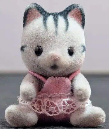 에포크사 실바니안 패밀리 그레이쉬 고양이 아기 그레이(앉은)