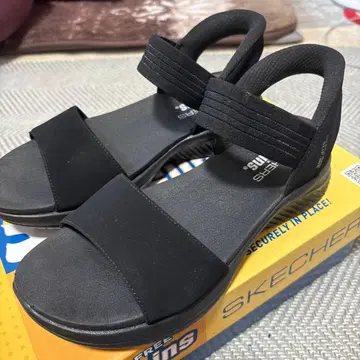 SKECHERS Slip-ins 샌들 블랙
