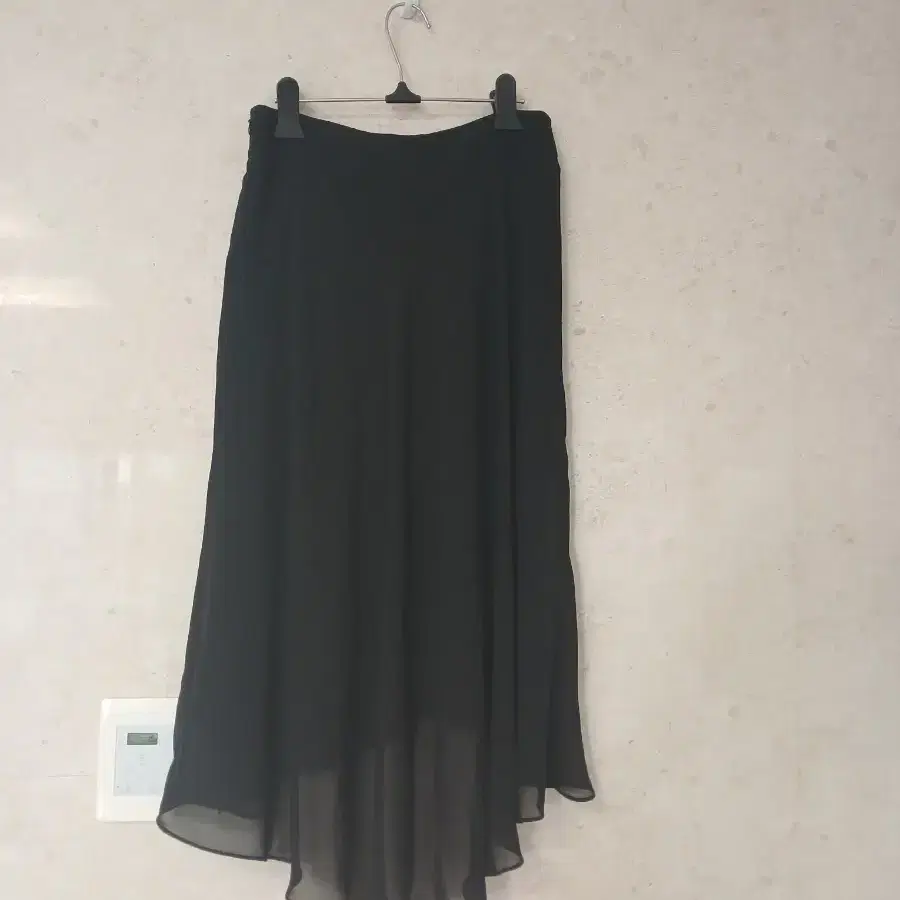 지컷 블랙 쉬폰 롱 스커트