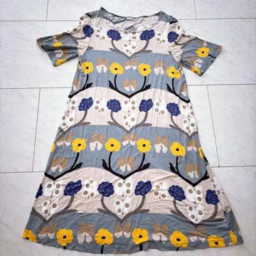 정가 4만 엔 marimekko 마리메꼬 꽃무늬 원피스 XS
