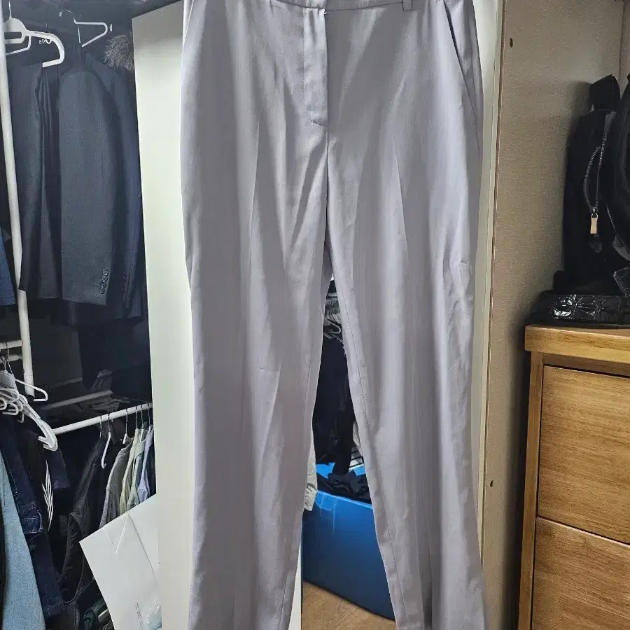 여성 연회색 슬랙스