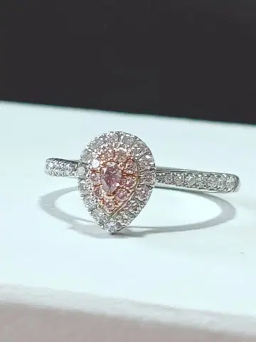 Fancy Pink Diamond 반지