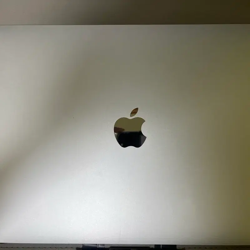 맥북 에어 실버 액정 부품용(MacBook Air 13) 고장