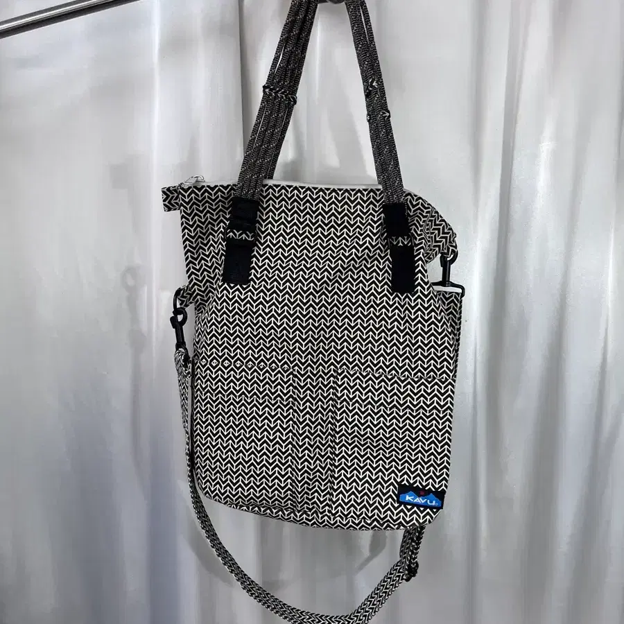 KAVU