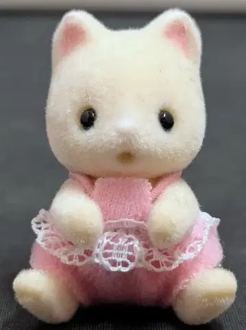 에포크사 실바니안 패밀리 실크 고양이 아기(앉은 모습)