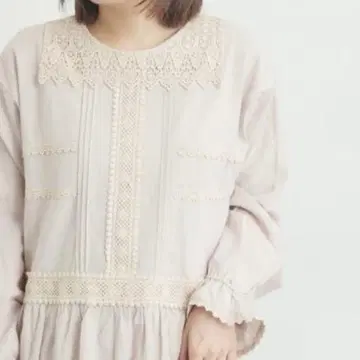 사만사 모스모스 레이스 핀턱 원피스 (베이지)