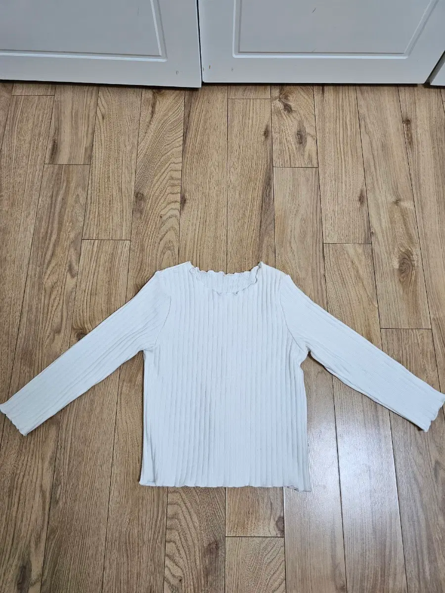 여아 화이트 골지 프릴 티셔츠 100