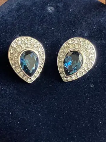 SWAROVSKI 스와로브스키 귀찌 [양쪽 귀용] 파베 클리어 스와로