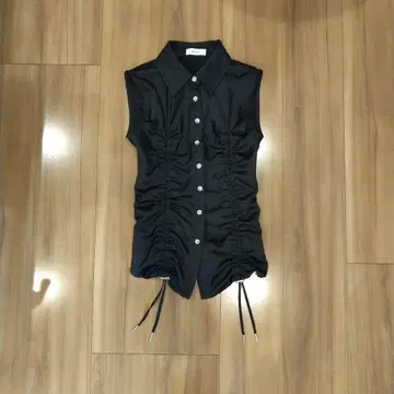 다리치 트렌드 인기 완판템 레이스 도킹 디자인 블라우스 미사용 새상품