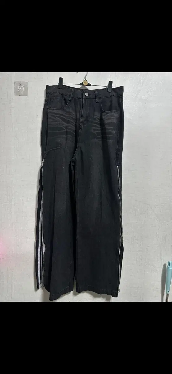 블랙 스트라이프 지퍼 와이드 데님 팬츠 새제품 30인치