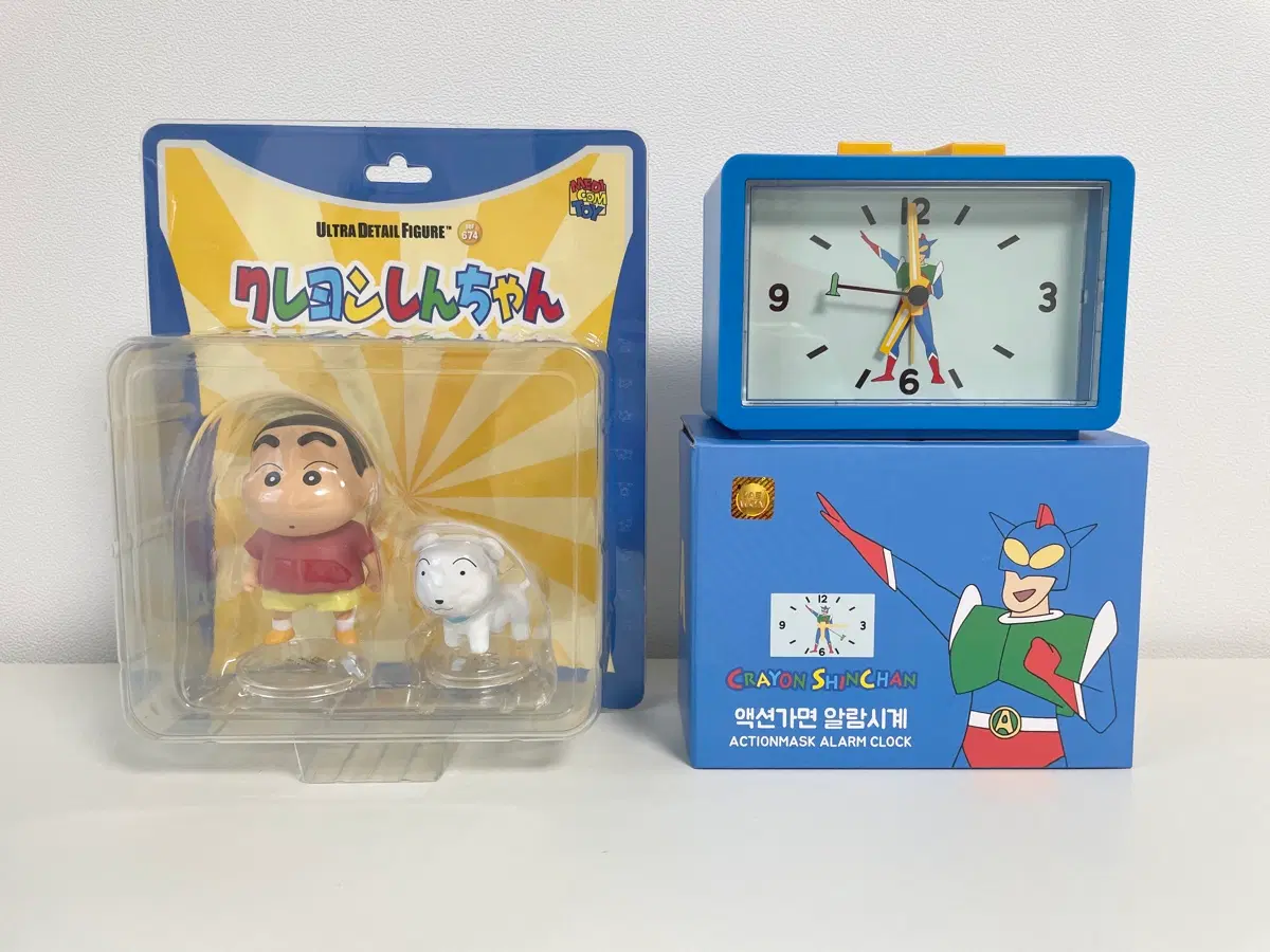 짱구는 못말려 신짱 메디콤토이 피규어 + 액션가면 탁상시계