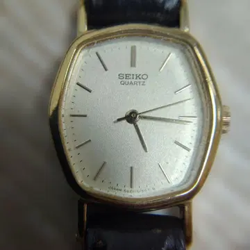 SEIKO QUARTZ 여성용 손목시계 골드 컬러 작동 배터리 새상품