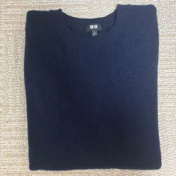 UNIQLO 캐시미어 니트 네이비 컬러