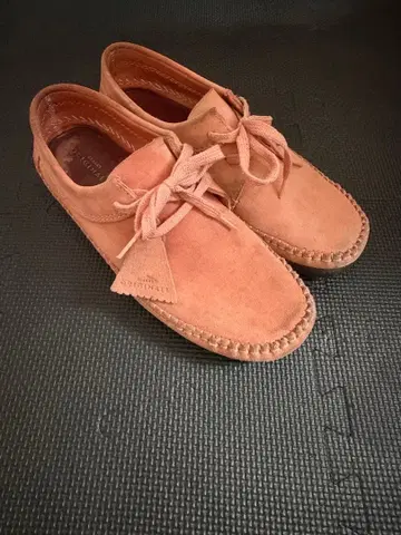 Clarks Originals 스웨이드