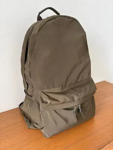 STANDARD SUPPLY 백팩 카키