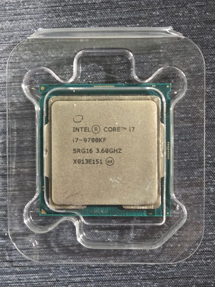 인텔 코어i7-9700KF CPU
