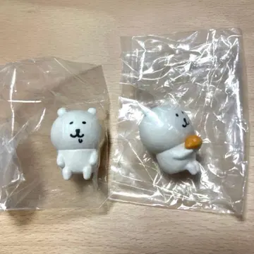 앉아있는 나가노의 곰 가챠가챠 캡슐 토이 침 흘림 ver. 빵 ver.