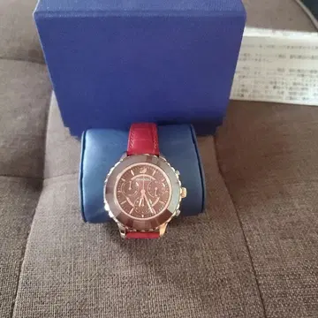 SWAROVSKI 크로노그래프 손목시계