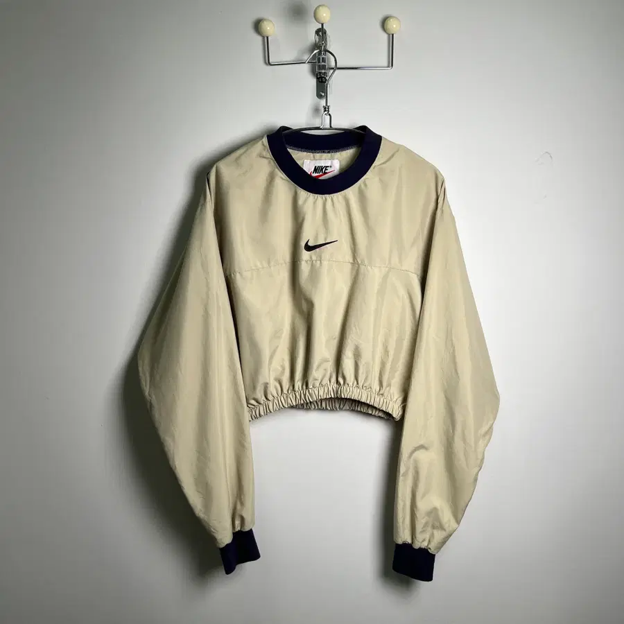 NIKE 나이키 올드스쿨 리메이크 크롭 바람막이 웜업 L