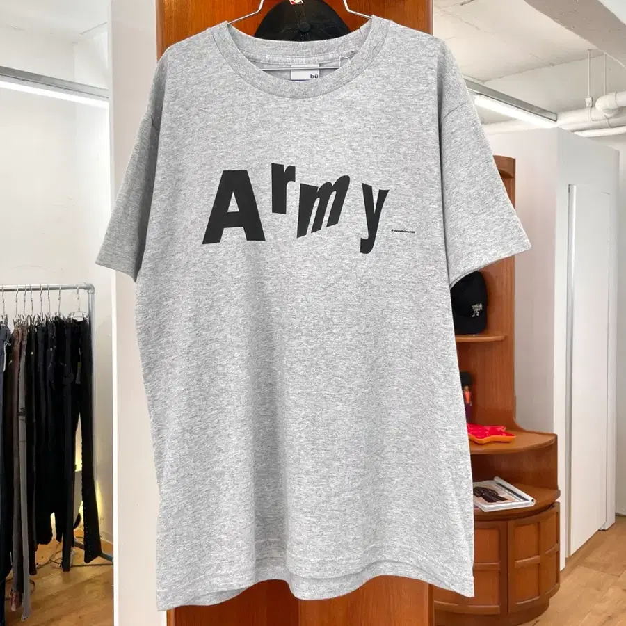 die weltbuhne 디벨트뷔너 army 티셔츠