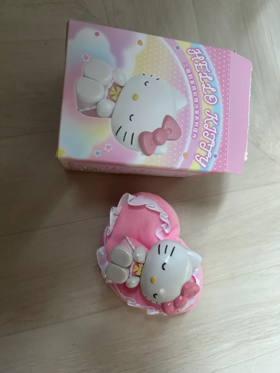 키티 피규어