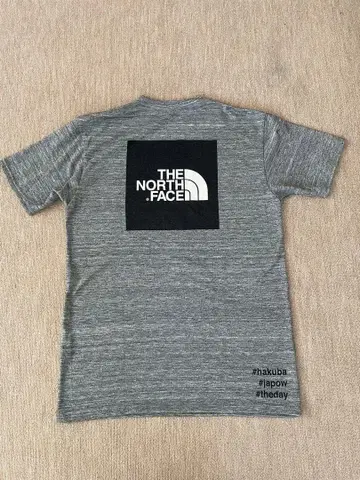 THE NORTH FACE 하쿠바 한정판 T셔츠 그레이