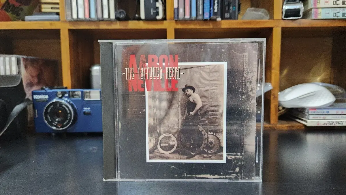 아론 네빌 The Tattooed Heart CD (수입)