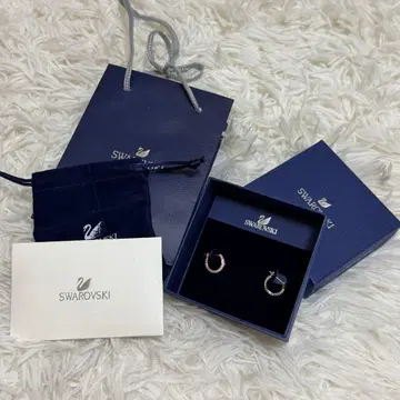 새상품 스와로브스키 SWAROVSKI 여성용 후프 귀걸이