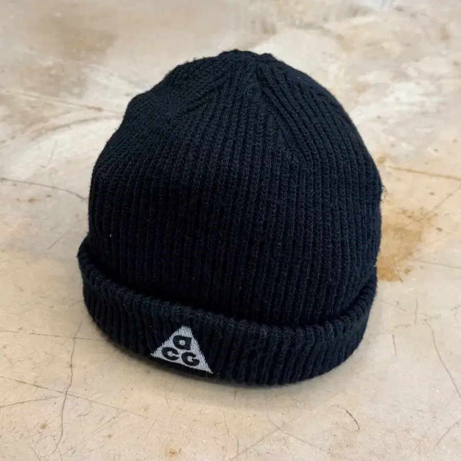 OS 나이키 ACG 블랙 비니