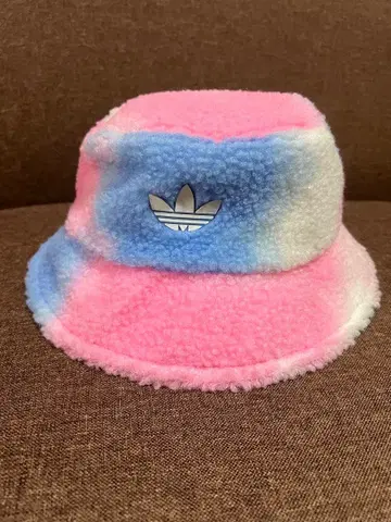 adidas Originals 버킷햇 보아 핑크 블루