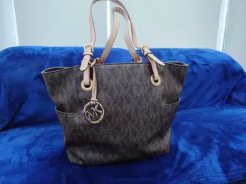 MICHAEL KORS MK 로고 토트백 브라운