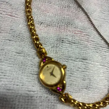 SEIKO 여성용 손목시계 골드 컬러 스톤 포함