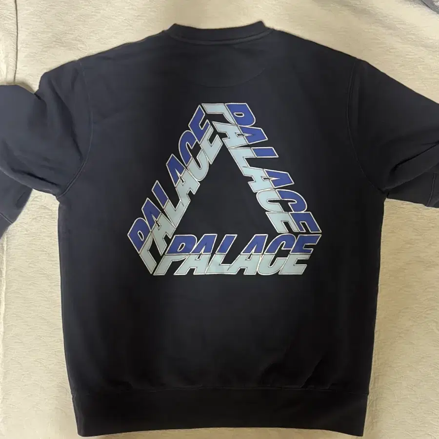 팔라스 로고 맨투맨 네이비 palace