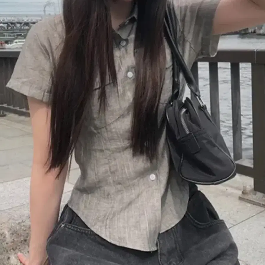에이블리 애니원모어 네임 포켓 반팔 셔츠